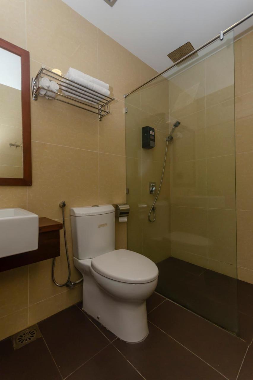 Rs Boutique Hotel Клуанг Экстерьер фото