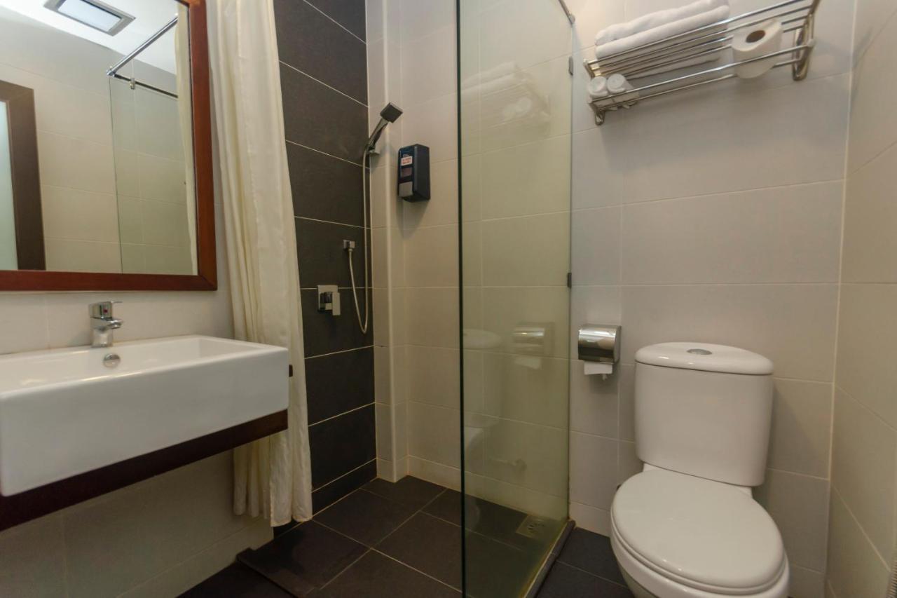 Rs Boutique Hotel Клуанг Экстерьер фото