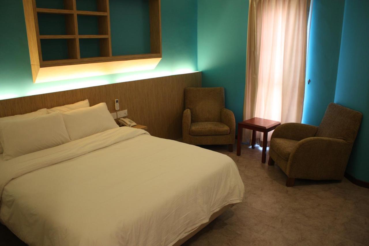 Rs Boutique Hotel Клуанг Экстерьер фото