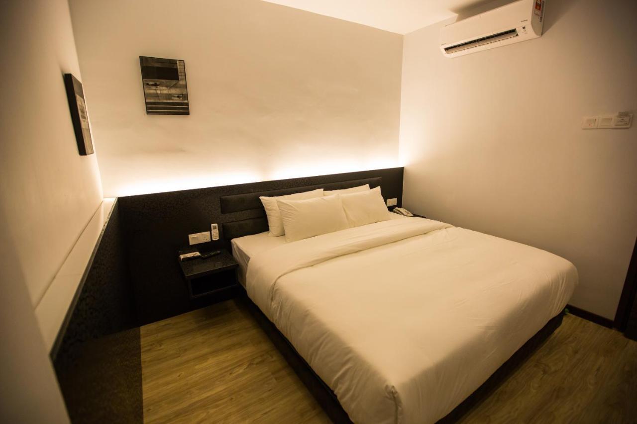 Rs Boutique Hotel Клуанг Экстерьер фото