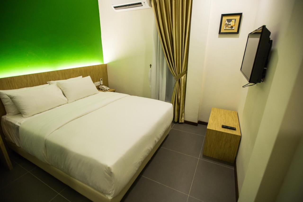 Rs Boutique Hotel Клуанг Экстерьер фото